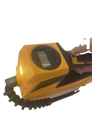 Compressor de ar de veículo de calibre digital com bateria e luz LED para o inflado de pneus de carro